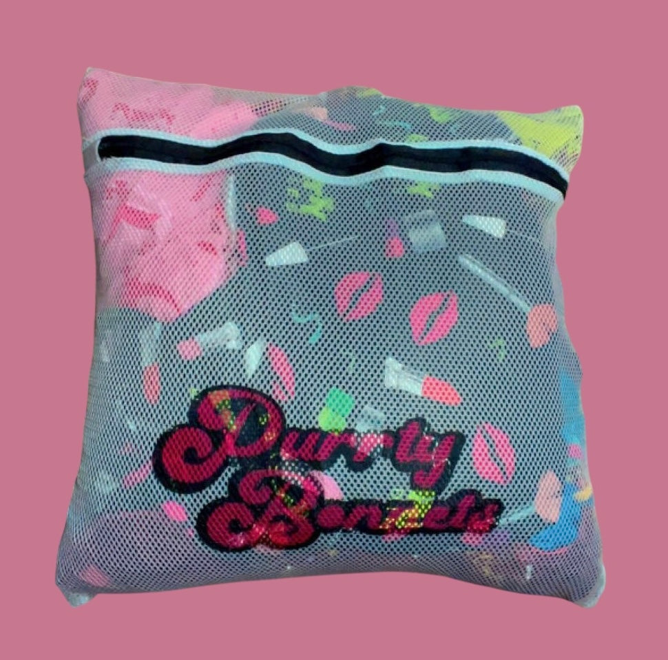 Purrty Bonnet Wash Bag